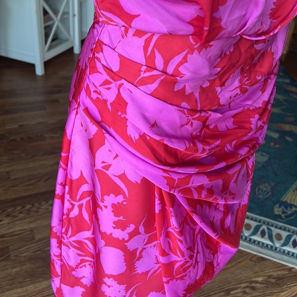 DO+BE One Shoulder Pink Floral Dress - Picture 5 of 9